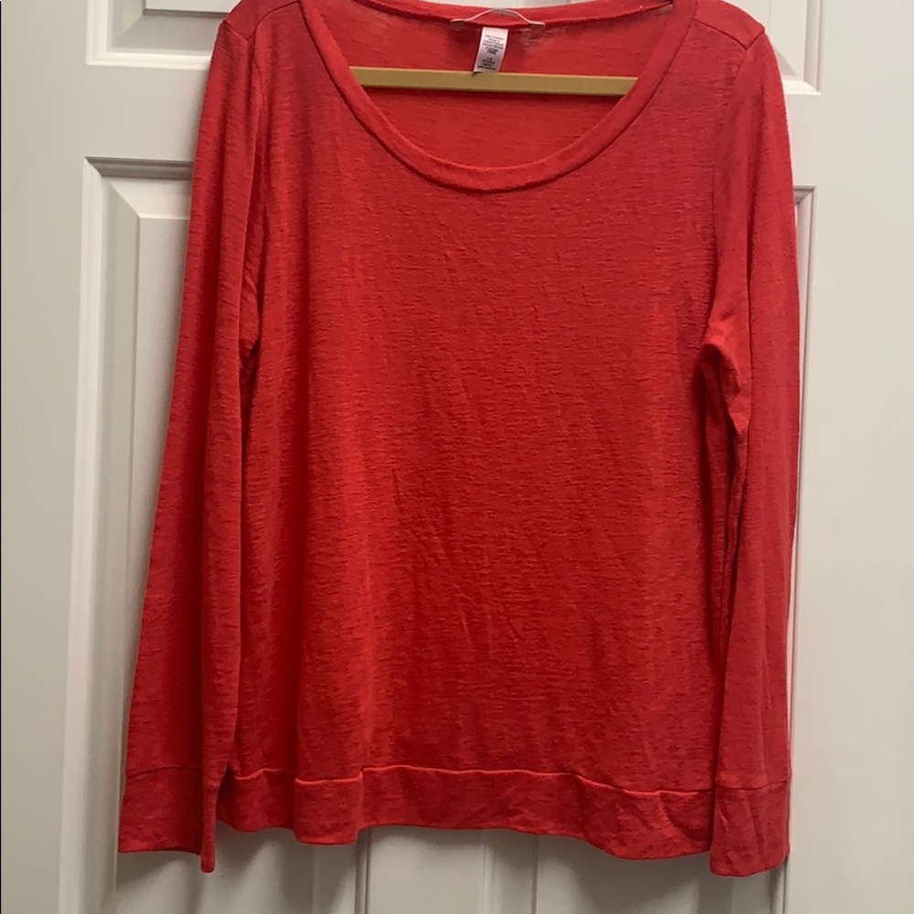 Victoria’s Secret coral long sleet tee